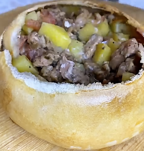 Печено в ядлива тенджера